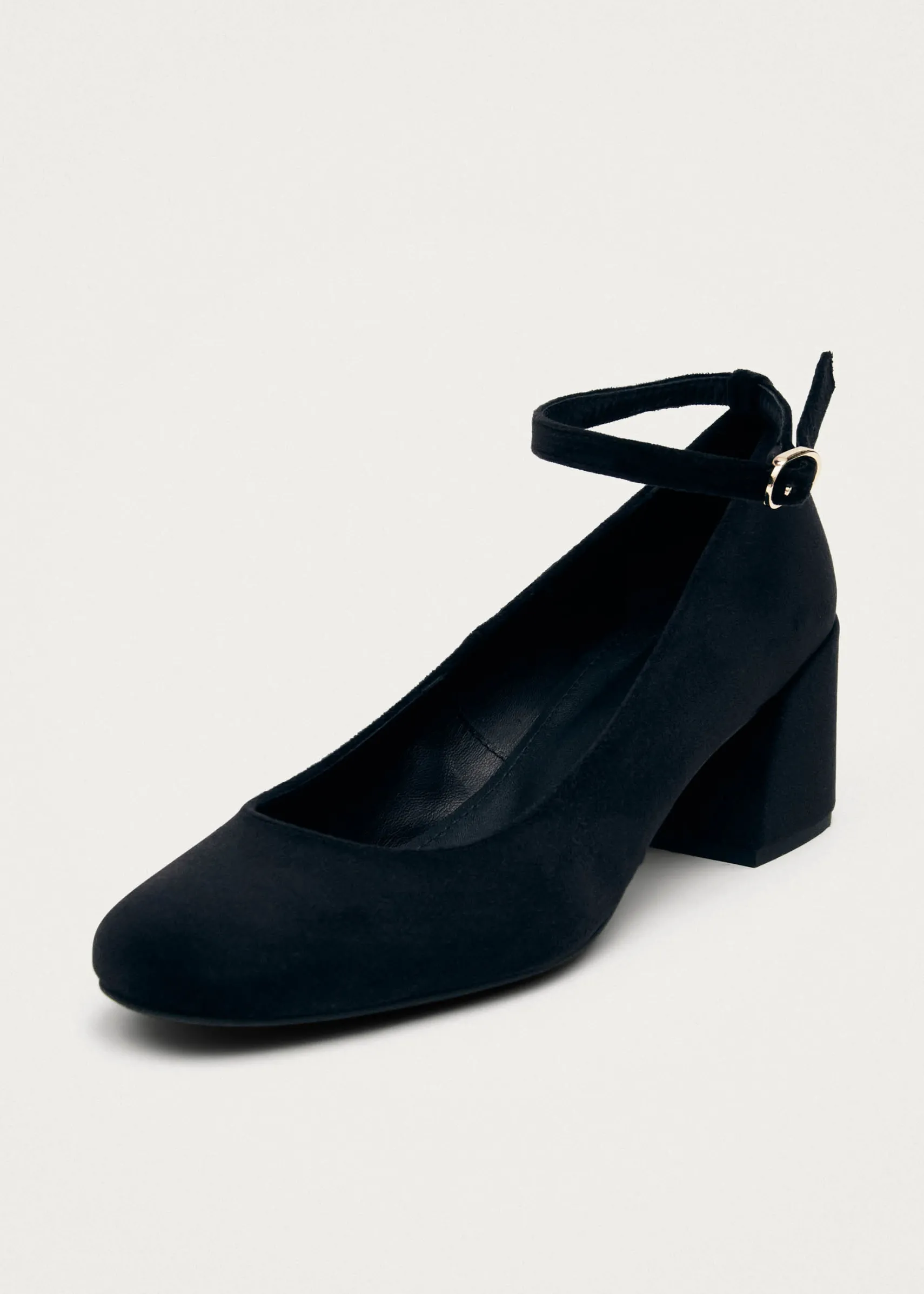 ALOHAS Antoine Velvet Black Pumps