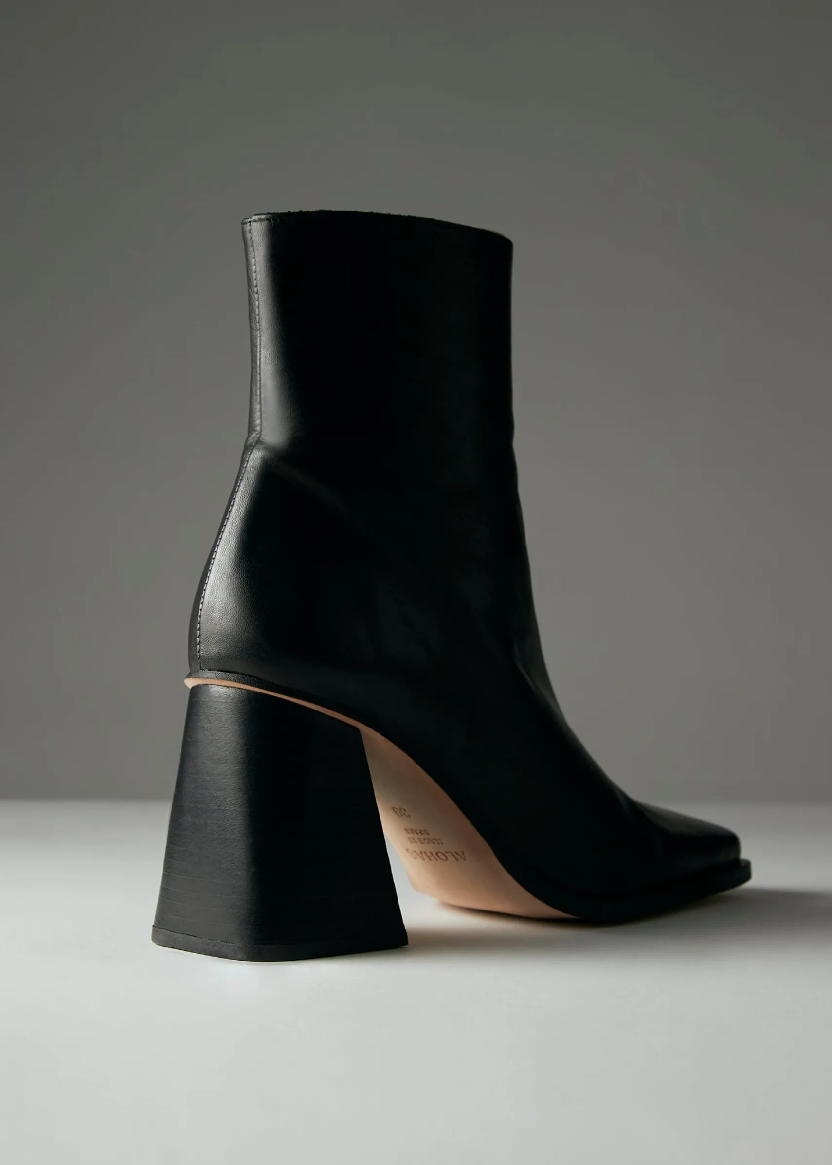 ALOHAS South Leather Ankle Boots