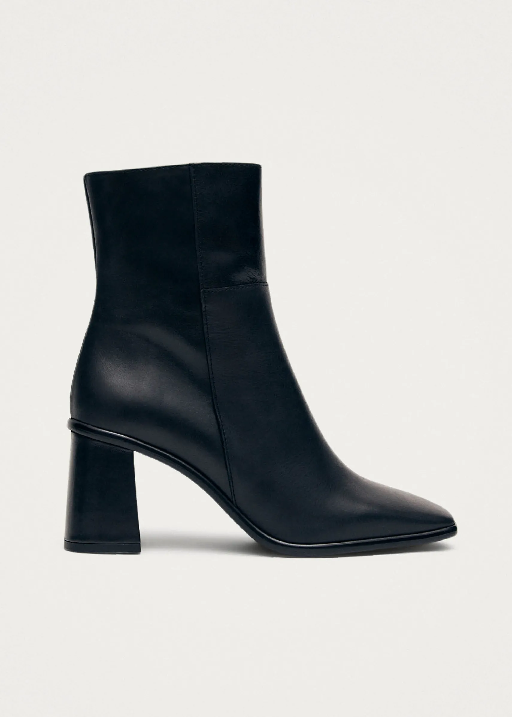 ALOHAS West Vintage Total Black Leather Ankle Boots