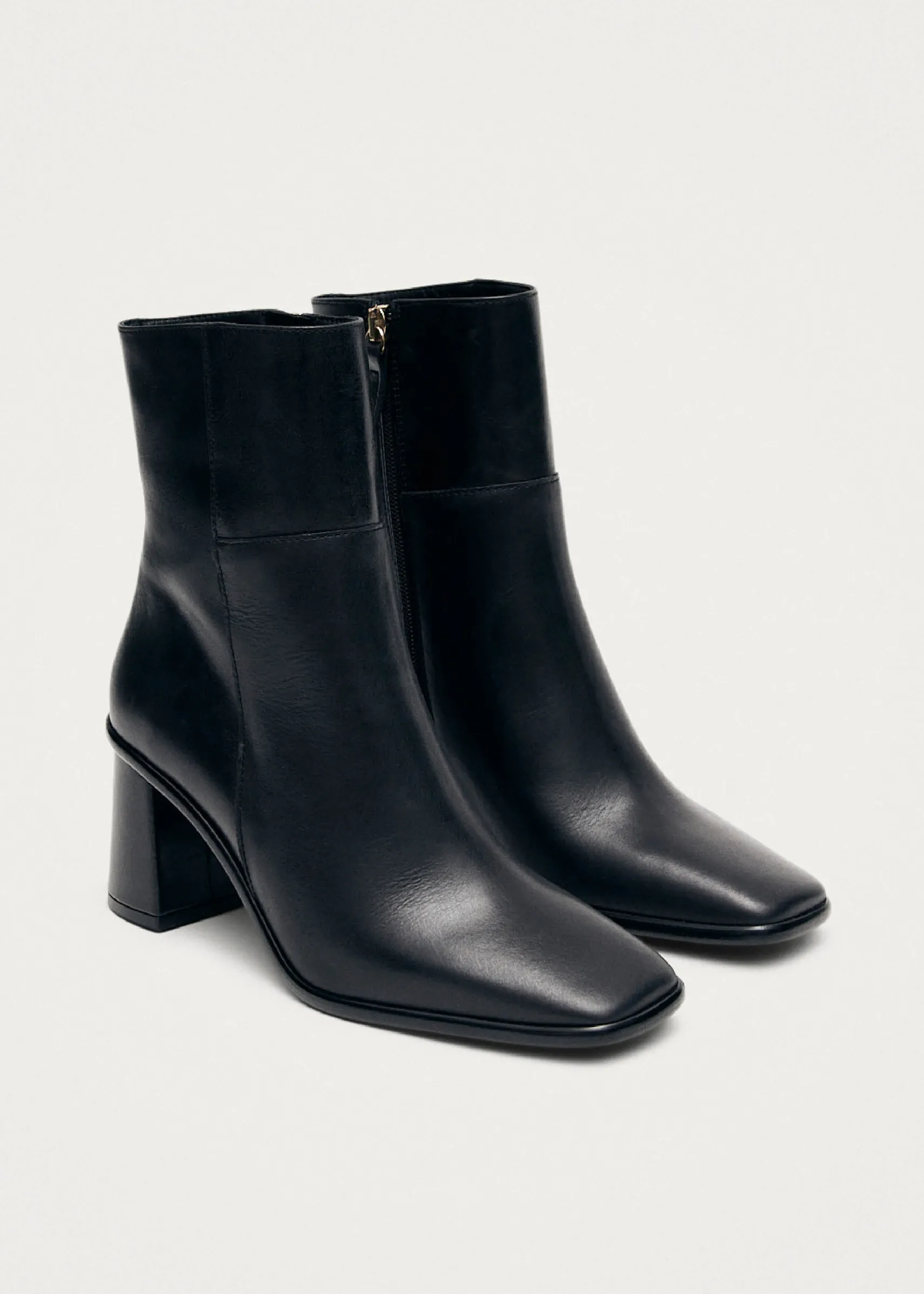 ALOHAS West Vintage Total Black Leather Ankle Boots